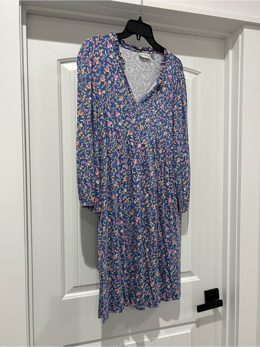 Wonderly Blue Floral V-Neck Long Sleeve Midi Dress